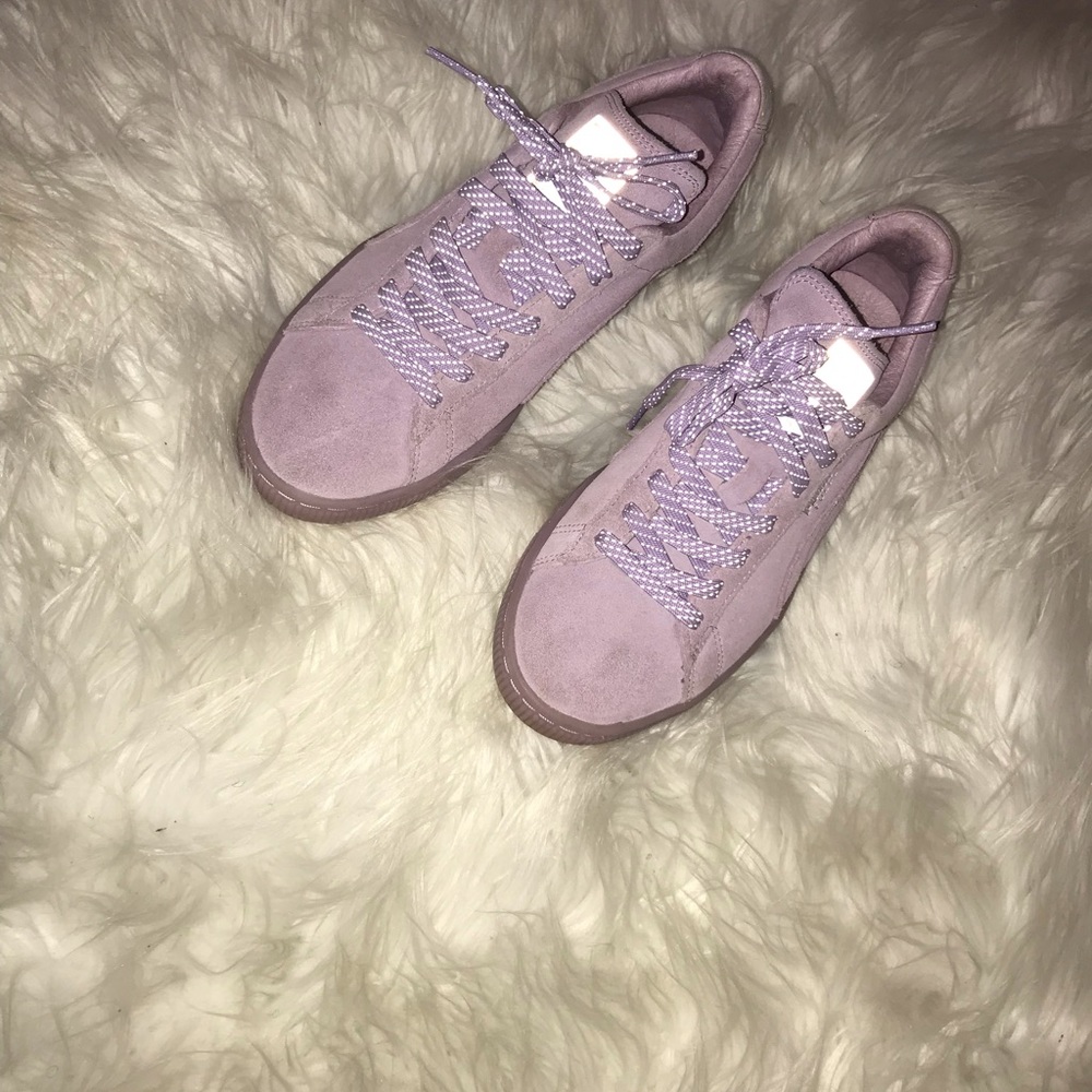 💜 Suede Lavender Pumas 💜